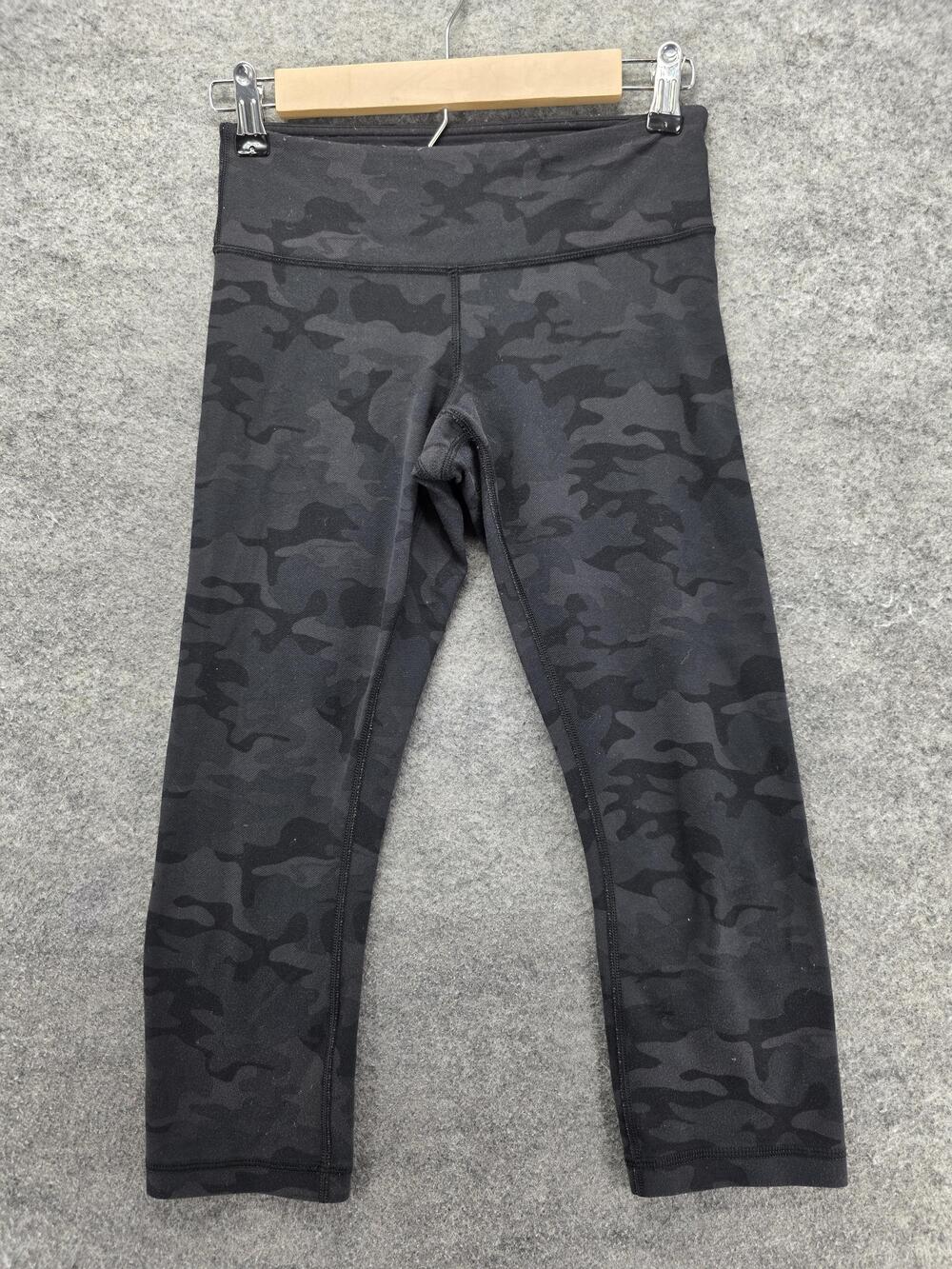 Lululemon Leggings Womens 4 Black Cropped High Rise Camouflage Nylon Spandex
